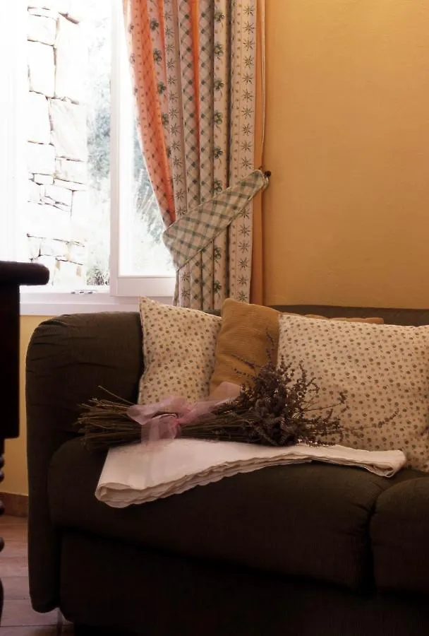 Farm stay Uliveto Saglietto Agriturismo A Poggi Apartments Imperia Italy